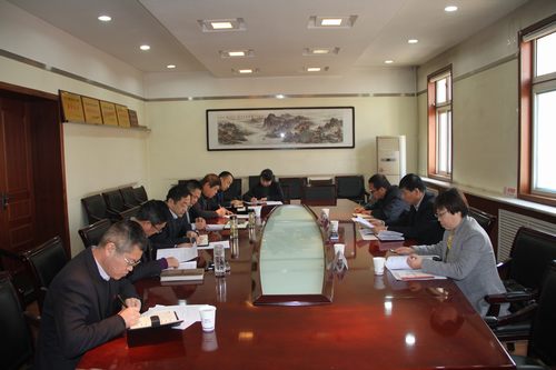 建設(shè)集團(tuán)聯(lián)合黨委副書記、紀(jì)委書記、工會(huì)負(fù)責(zé)人侯本英深入銅煤公司督導(dǎo)黨委中心組學(xué)習(xí)研討