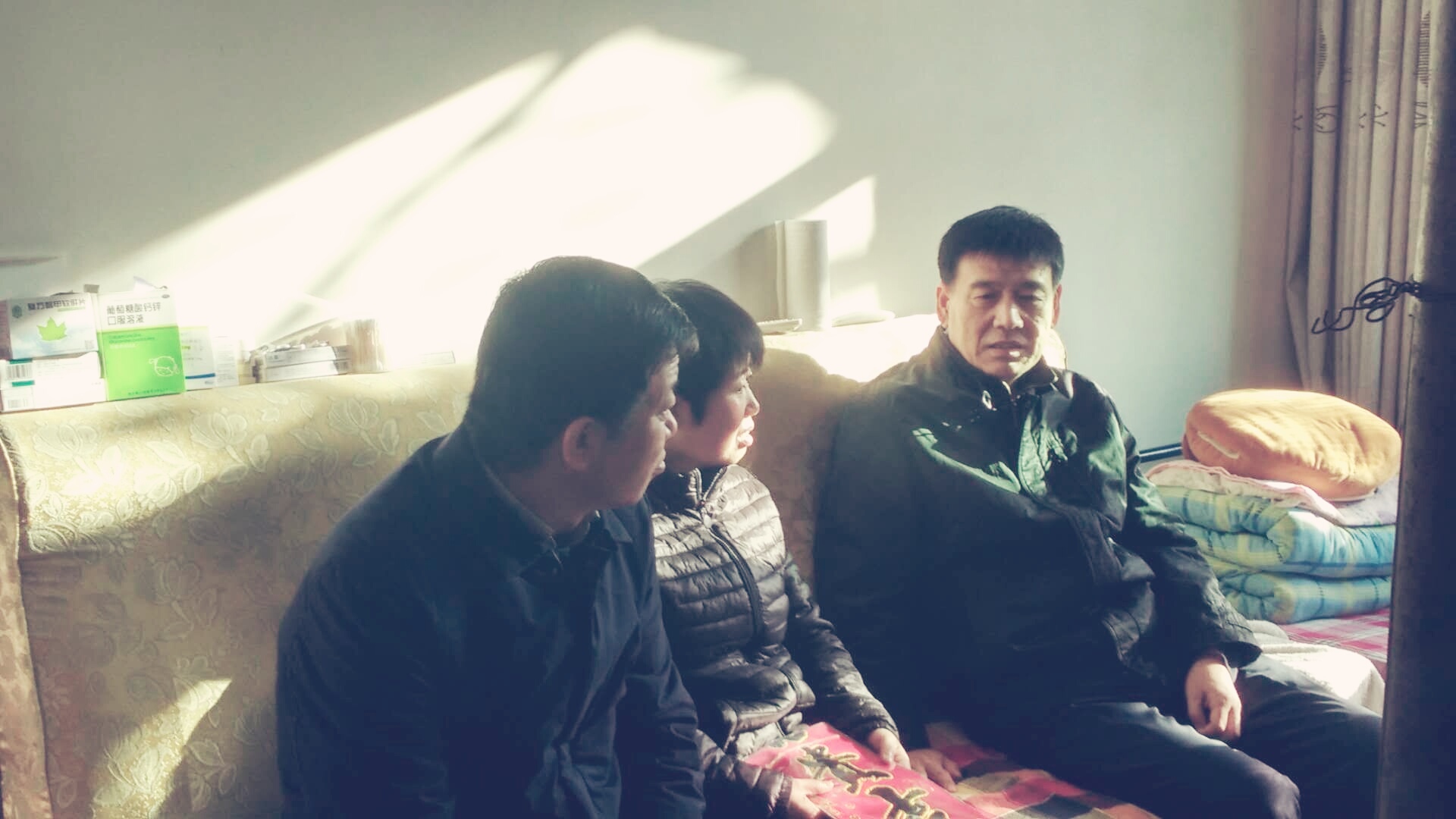 建設(shè)集團(tuán)聯(lián)合黨委副書記、紀(jì)委書記、工會(huì)主席侯本英一行慰問礦建三公司困難職工