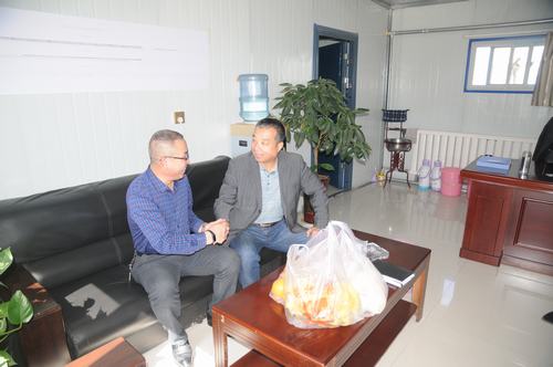 掘進公司:五一前夕走訪慰問勞動模范