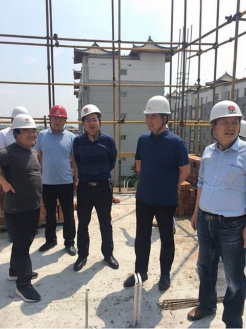 贠公法深入咸陽分公司、天工公司、路橋分公司、澄合分公司工地檢查指導(dǎo)安全工作