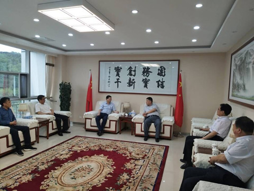 司正林、王寧一行到建莊礦業(yè)進行座談交流