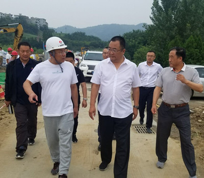 啟迪清潔能源集團高級副總裁、瑞行集團總裁雷萬寧一行蒞臨陜煤建設(shè)咸陽分公司安裝項目部施工現(xiàn)場視察指導(dǎo)工作