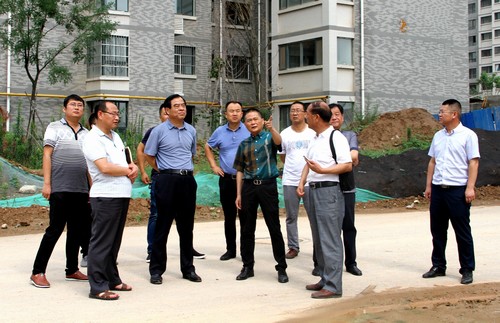 銅川礦業(yè)公司領(lǐng)導(dǎo)深入銅煤1#、2#小區(qū)施工現(xiàn)場回訪檢查項目建設(shè)工作