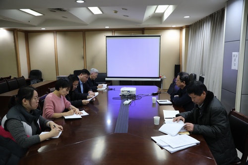 建設(shè)集團(tuán)第二督導(dǎo)組深入路橋分公司對“講政治、敢擔(dān)當(dāng)、改作風(fēng)”專題教育進(jìn)行督導(dǎo)