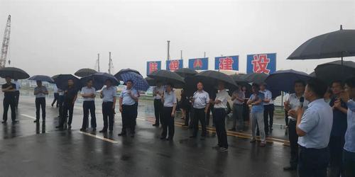 銅川市、渭南市領(lǐng)導(dǎo)率團(tuán)觀摩渭南分公司南京金龍純電動(dòng)商用車項(xiàng)目