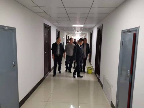 鐵流集團(tuán)董事長(zhǎng)趙國智一行深入陜煤建設(shè)靖神鐵路項(xiàng)目指導(dǎo)慰問