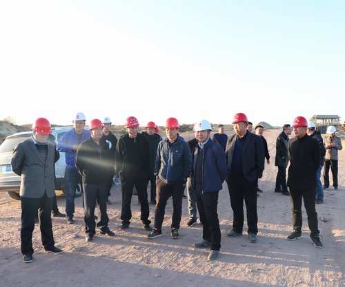 鐵流集團董事長趙國智一行蒞臨陜煤建設路橋分公司靖神鐵路項目部檢查