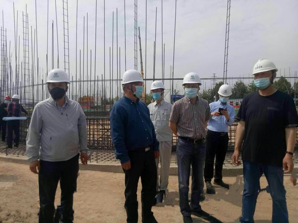 中儲糧西安分公司總經(jīng)理戴中文、西安直屬庫總經(jīng)理趙琳蒞臨天工公司中儲糧項目檢查指導(dǎo)工作