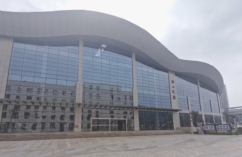 陜煤建設(shè)銅煤公司承建的麟游園子溝礦井及選煤廠文體活動(dòng)中心榮獲“太陽杯”工程