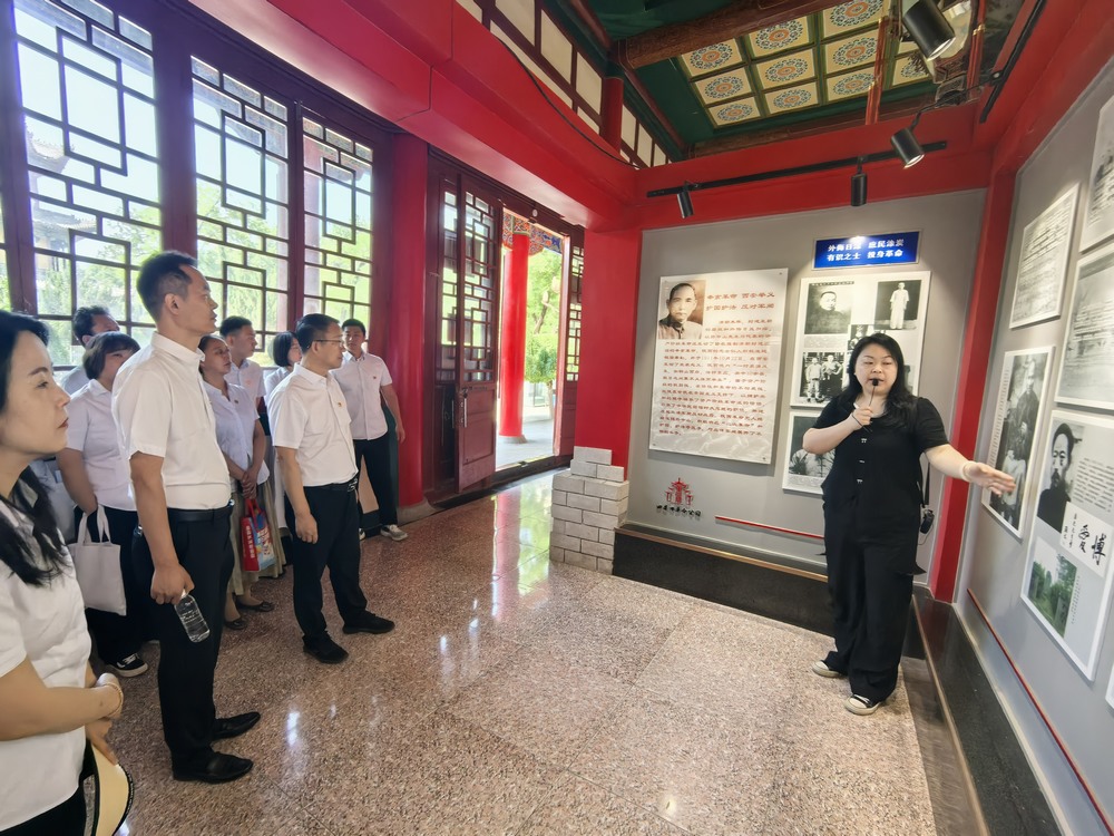 陜煤建設(shè)路橋分公司黨支部開展“緬懷先烈憶黨史，傳承精神踐初心”主題黨日活動(dòng)