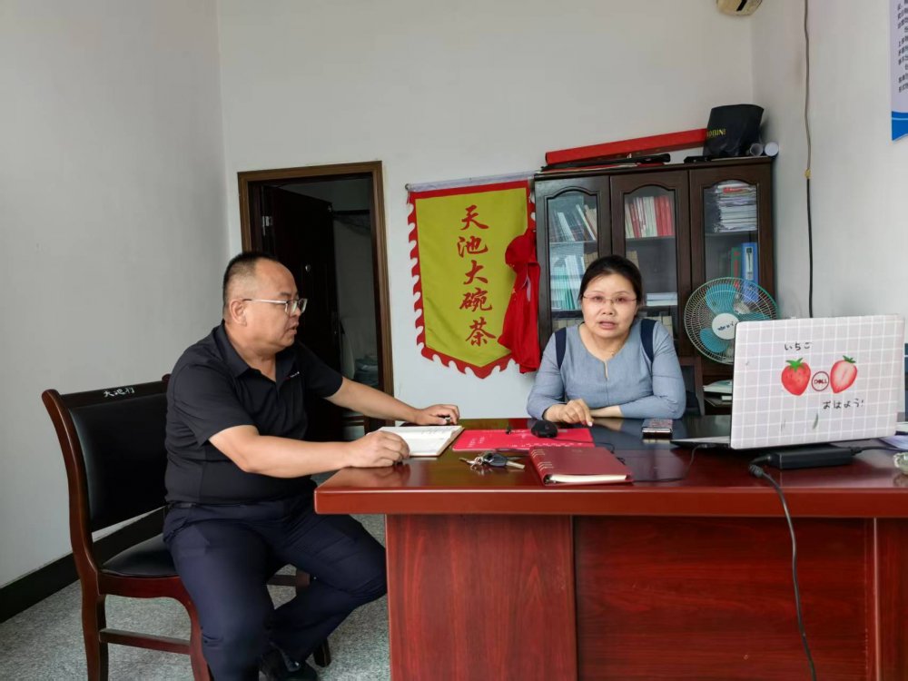 陜煤集團掛職漢陰縣副縣長屈斐斐赴天池村調研 指導鄉(xiāng)村振興工作