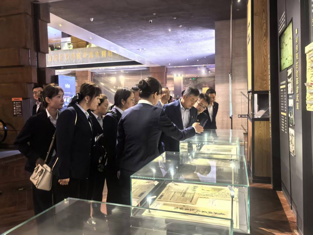 陜煤建設(shè)物資設(shè)備管理黨支部開(kāi)展“緬懷革命英烈，傳承紅色基因”主題黨日活動(dòng)